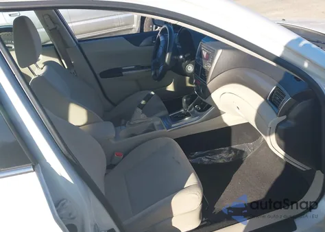 2010 Subaru Impreza 2.5I z USA, uszkodzony, nr VIN JF1GE6A61AH504412